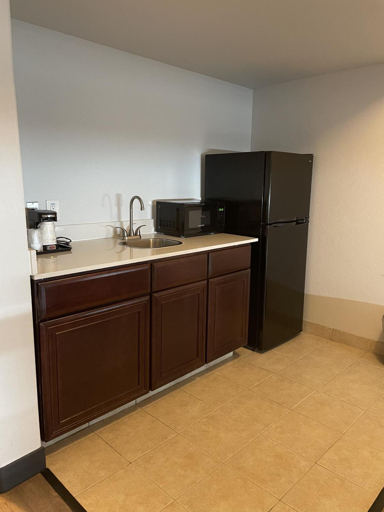 Hawthorn Extended Stay By Wyndham ホッブズ 部屋 写真